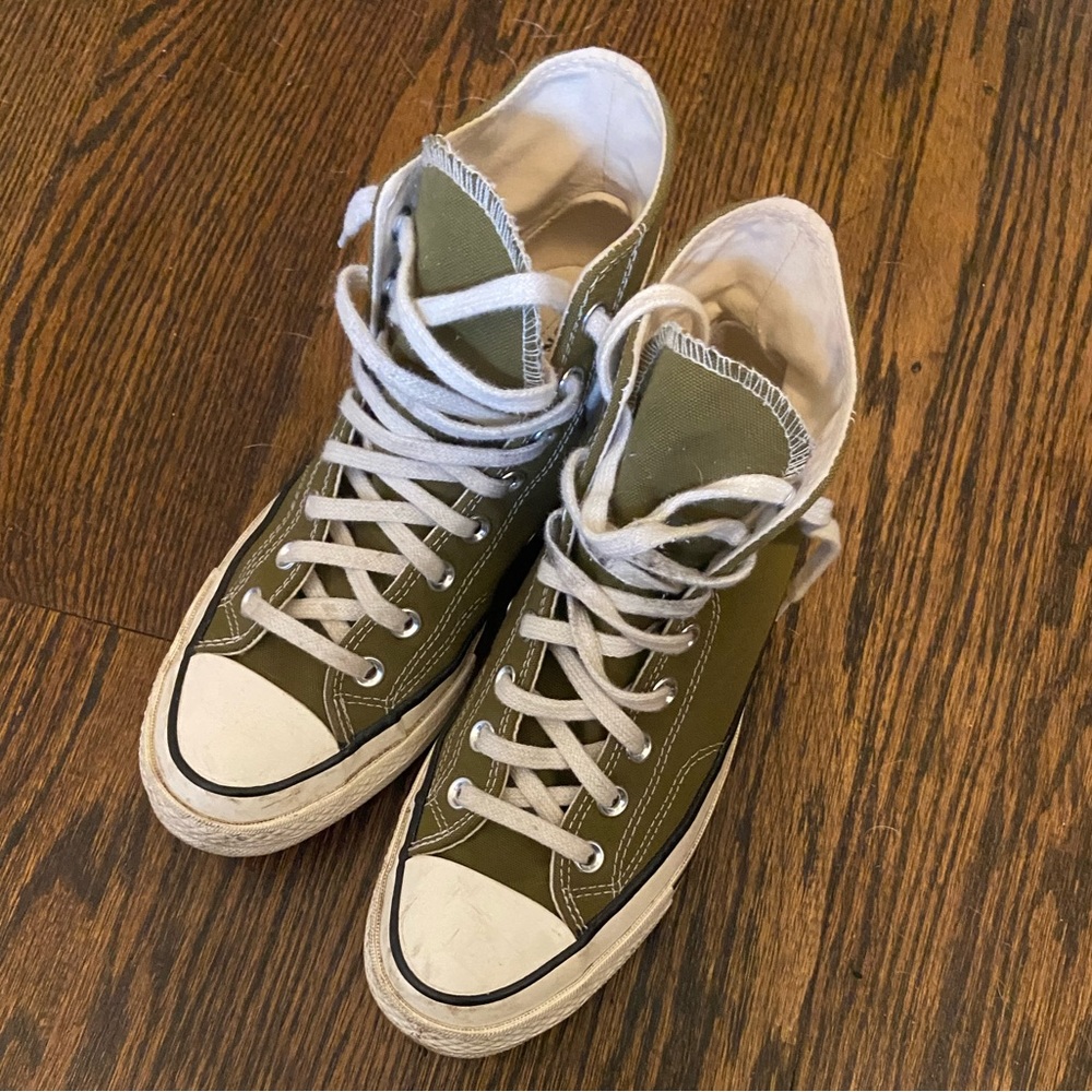 chuck converse all star high top olive green size 8.5 women’s